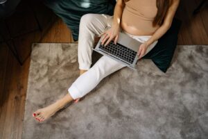 Embarazo y trabajo: derechos laborales de la mujer embarazada en Argentina