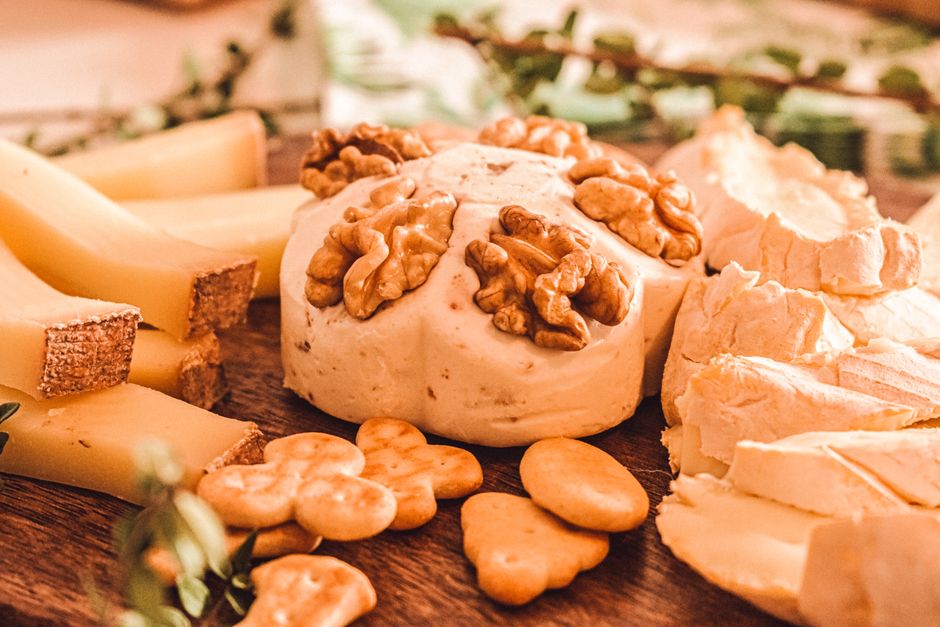 Alerta en la heladera: Listeria en un queso Cremón de La Serenísima