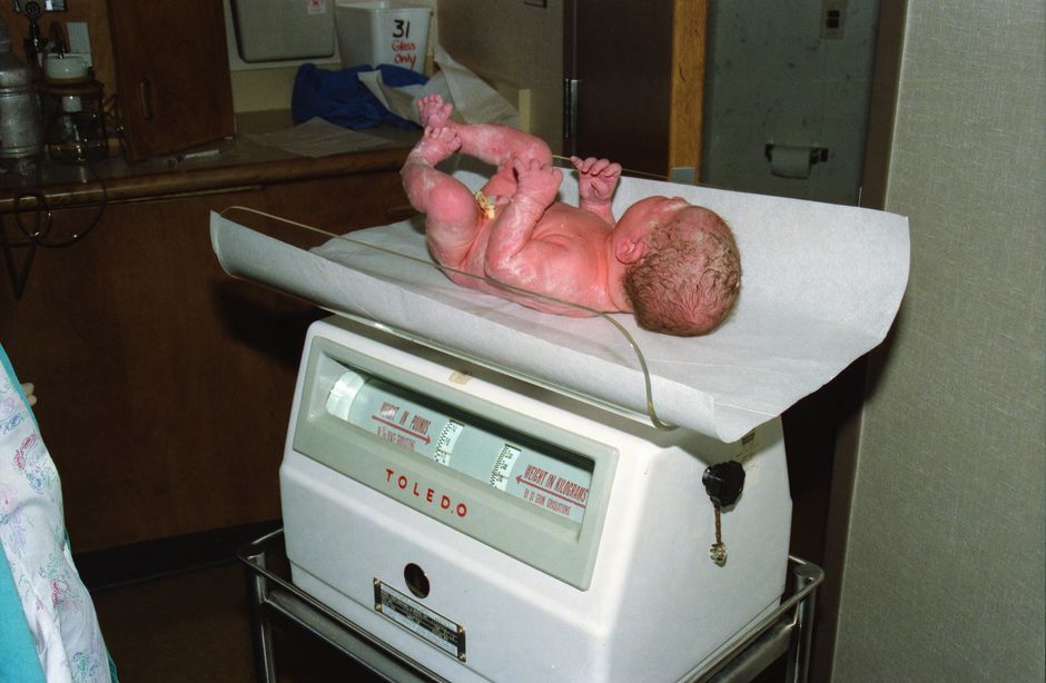 Bebés con abstinencia: un sistema que llega tarde en las maternidades públicas argentinas
