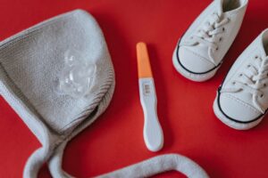 Cada hora, 5 niñas y adolescentes tienen un hijo en Argentina: lo que nadie te cuenta en la sala de parto